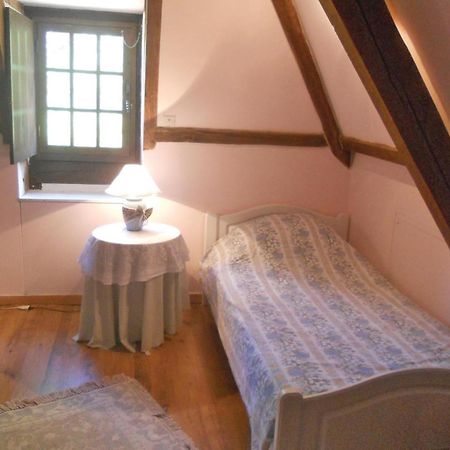 Awesome Home In Campsegret Екстер'єр фото